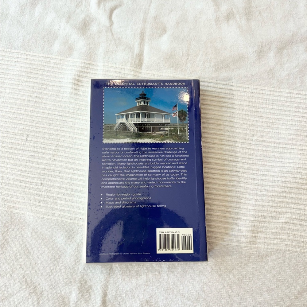 Lighthouse Spotter's Guide Book - Picture 4 of 9